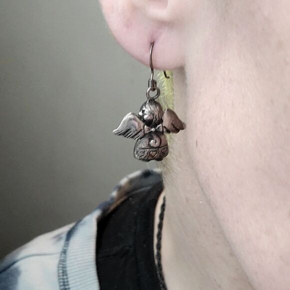 Adorable Antique Sterling Angel Earrings - Picture 3 of 3